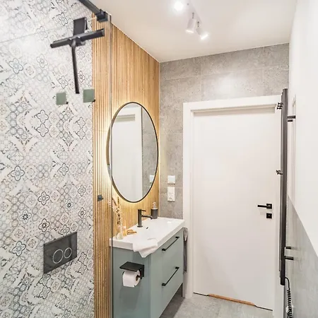 Διαμέρισμα Glowny - Location, Park&tram Nearby - By Rentujemy *