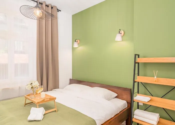 Apartman Glowny - Location, Park&tram Nearby - By Rentujemy