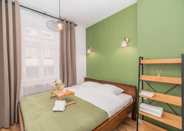 Glowny - Location, Park&tram Nearby - By Rentujemy Krakkó